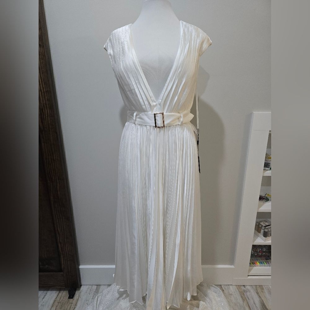 Mac Duggal 26483 Pleated Cap Sleeve Belted A Line Midi Dress NWT size 6 White - Picture 4 of 6